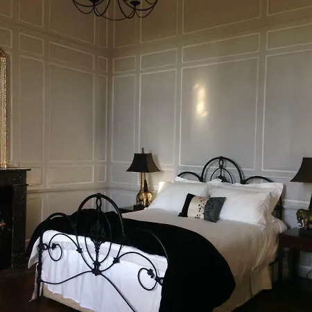 Chateau Pont Jarno 4* Champdeniers