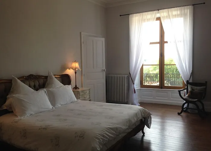 Alojamento de Acomodação e Pequeno-almoço Chateau Pont Jarno