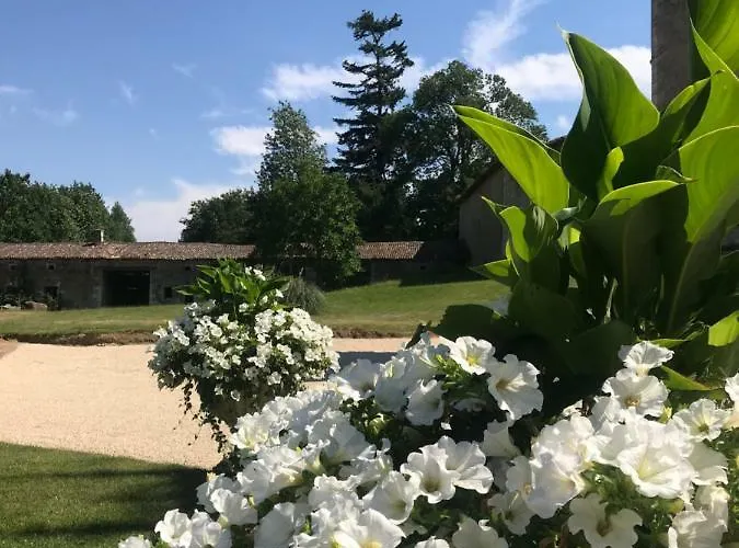 Chateau Pont Jarno Alojamento de Acomodação e Pequeno-almoço Champdeniers